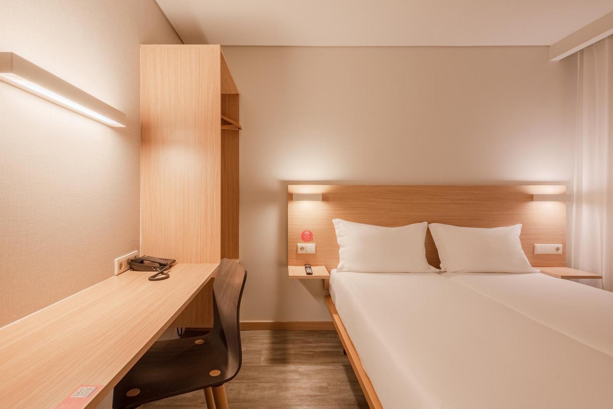 Moov Hotel Porto Norte Senhora da Hora Esterno foto