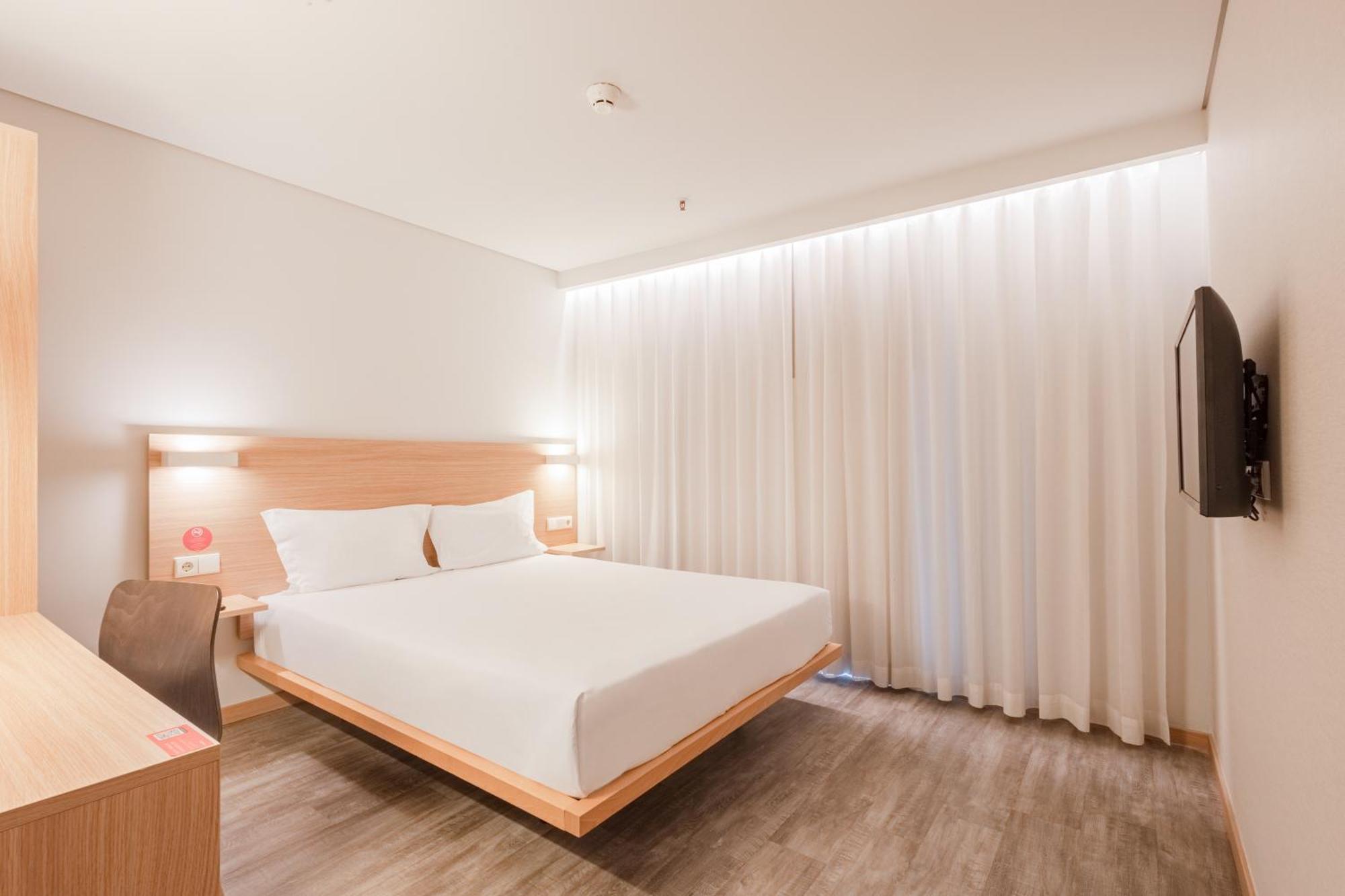 Moov Hotel Porto Norte Senhora da Hora Esterno foto