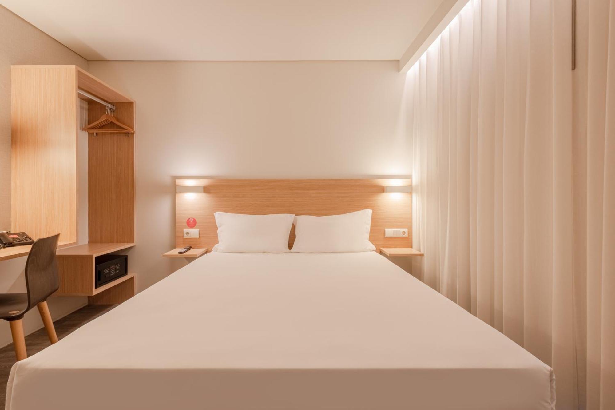 Moov Hotel Porto Norte Senhora da Hora Esterno foto